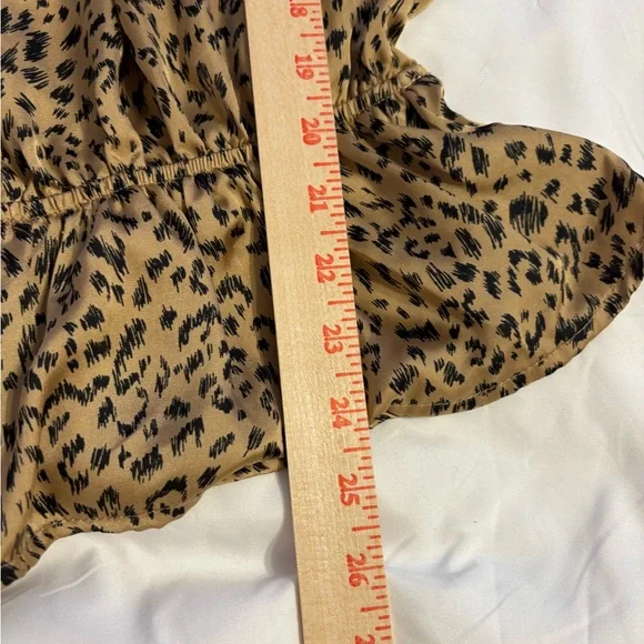 Eclair Abstract Animal Print Peplum Blouse Size Medium - Picture 5 of 8